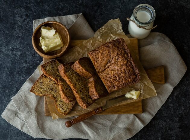 Easy-Recipe-For-Banana-Bread-With-Sour-Cream-2023